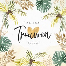 Tropische trouwkaart met palmbomen en bladeren