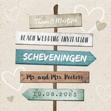 Trouwkaart wegwijzers strand hartjes