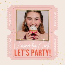 Uitnodiging feest let's party met tickets roze confetti foto