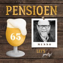 Uitnodiging pensioen bierglas met foto en leeftijd