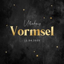 Uitnodiging vormsel stoer goud sterren betonlook donker