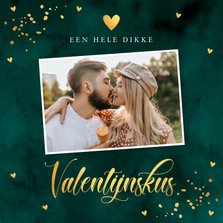 Valentijnskaart donkergroen goudlook confetti foto