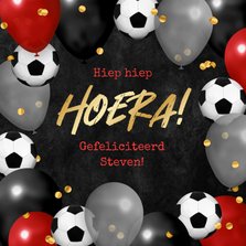Verjaardagskaart voetbal rood stoer ballonnen confetti