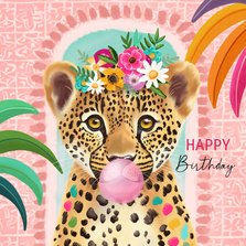 Verjaardagskaart voor een vrouw met luipaard en bloemen