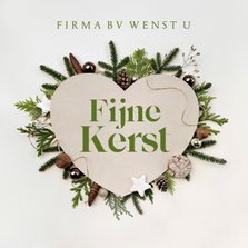 Zakelijke kerstkaart hart met kerstdecoratie