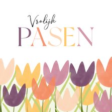 Zakelijke paaskaart vrolijk pasen met tulpen roze paars geel