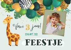 Kinderfeestje uitnodiging jungle ballonnen foto giraf goud