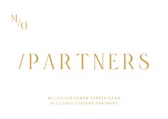 Typografische uitnodiging geregistreerd partnerschap goud
