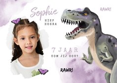 Uitnodigingskaart dinosaurus t rex meisje stoer vlinders