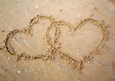 Valentijn Liefde Hartjes in het zand