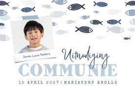 Communie uitnodigingskaart visjes symbolen foto blauw