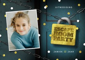 Kinderfeestje escape room slot foto deur confetti
