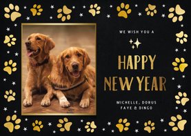 Nieuwjaarskaart met foto huisdier en honden pootafdrukjes 