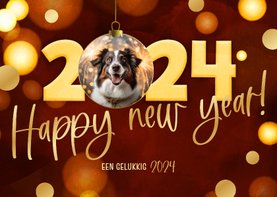 Nieuwjaarskaart modern 2024 rood kerstbal goud met foto