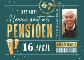 Uitnodiging pensioenfeest ticket bier foto goud confetti