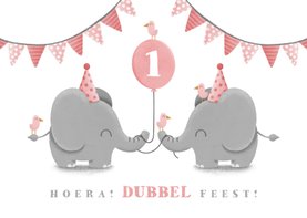 Verjaardagskaart tweeling olifantjes met slingers en ballon