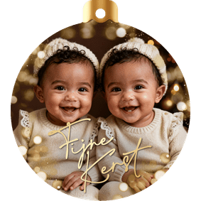 Kerstkaart kerstbal foto fijne kerst lichteffecten goud