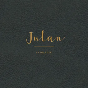 Donkerblauw leer geboortekaartje met okergele letters