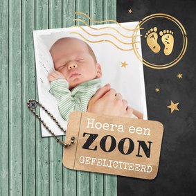 Felicitatie geboorte houtlook foto label stempel goud groen