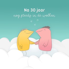 Felicitatie jubileum met verliefde lovebirds in de wolken