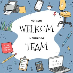 Felicitatie nieuwe kantoorbaan met bureaustoel en laptop