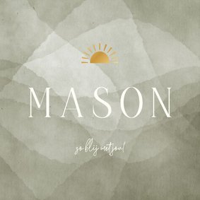 Geboortekaartje groene abstracte achtergrond met zonnetje