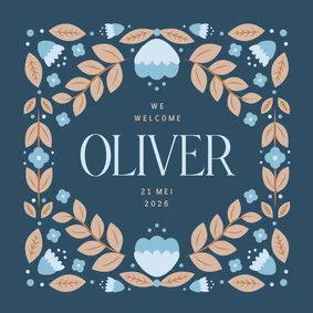 Geboortekaartje in blauw met illustratief bloemenkader 