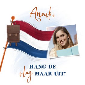 Geslaagd kaart hang de vlag maar uit met foto