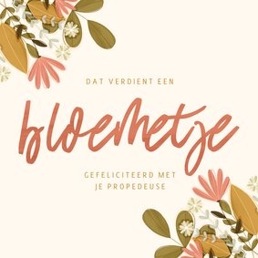 Geslaagd voor propedeuse met bloemen