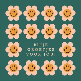 Groovy wenskaartje met retro smiley bloemen