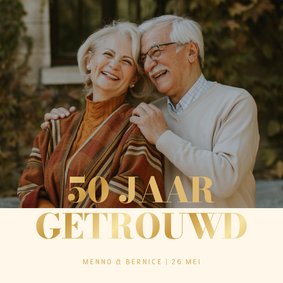 Jubileum fotokaart uitnodiging met goudfolie