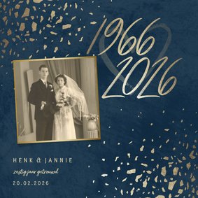 Jubileumkaart 60 foto jaartallen donkerblauw met terrazzo