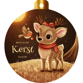 Kerstbal kaart hert met roodborstje in sprankelend bos