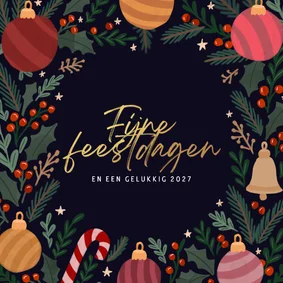 Kerstkaart binnenkant kerstkrans met ornamenten
