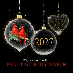 Kerstkaart glazen kerstballen op zwart met jaartal