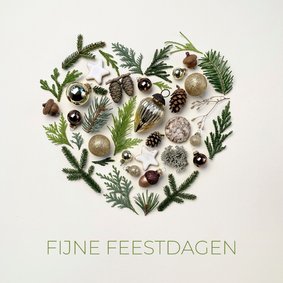 Kerstkaart hart van natuurlijke kerstdecoratie