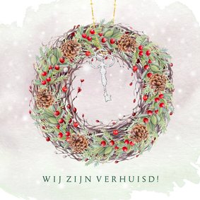 Kerstkaart kerstkrans met sleutel en kerstgroen