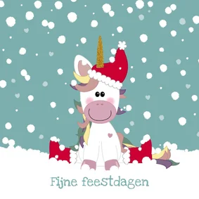 Kerstkaart met een eenhoorn in de sneeuw