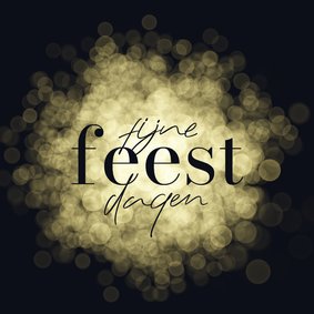 Kerstkaart met sprankelende, sfeervolle bokeh lichtjes