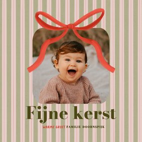 Kerstkaart nostalgisch strepen en rode strik