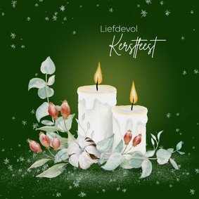 Kerstkaart witte kaarsen met kerstgroen