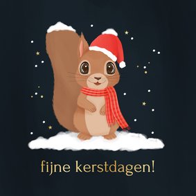 Kerstkaartje met eekhoorntje kerstmuts en sneeuw