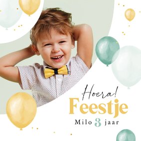 Kinderfeestje ballonnen confetti goud foto fotokaart