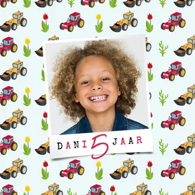 Kinderfeestje tractor boerderij uitnodiging jongen stoer