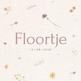 Lief geboortekaartje met gedroogde bloemen beige