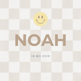 Lief minimalistisch geboortekaartje beige blokjes en smiley