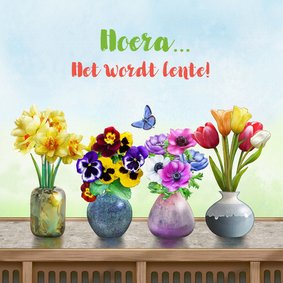 Liefdevolle bloemenkaart met 4 vaasjes met lentebloemen