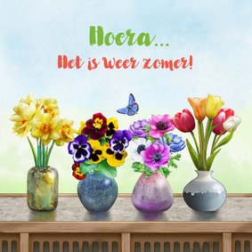 Liefdevolle bloemenkaart met 4 vaasjes met zomerbloemen