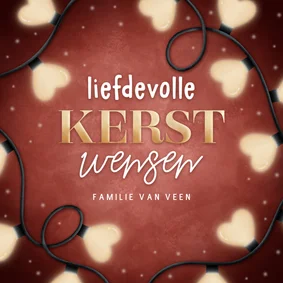 Liefdevolle kerstkaart kerstlampjes hartjes & typografie