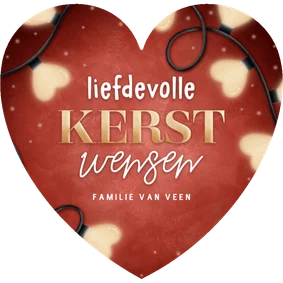 Liefdevolle kerstkaart kerstlampjes in hartvorm & typografie
